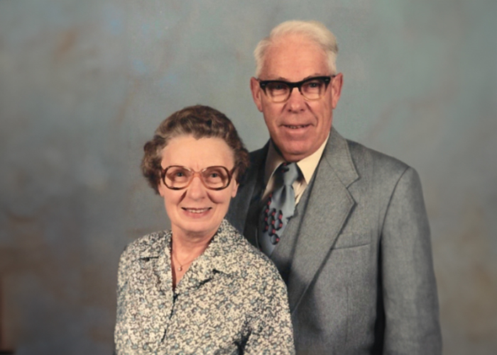 John & Lois Leonard Career & Technical Education Scholarship